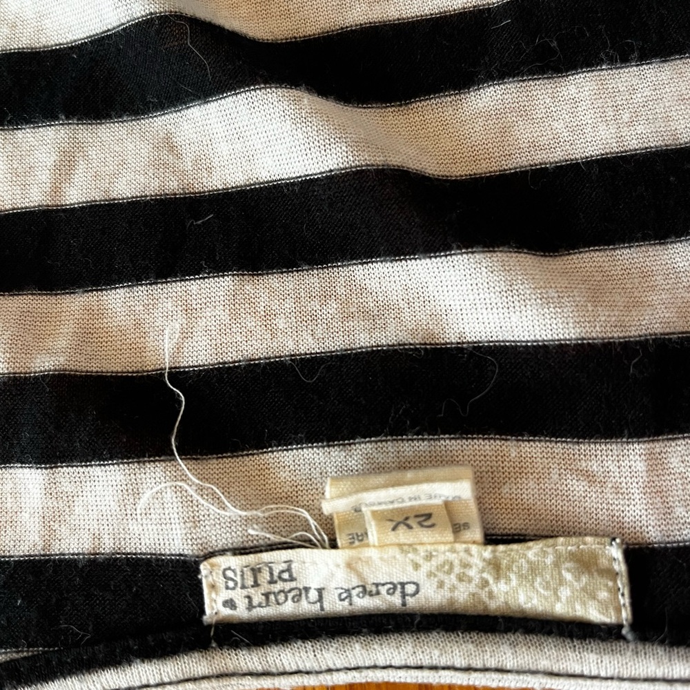 Derek Heart Black and White Striped Long Sleeve Crop Top - Picture 4 of 4